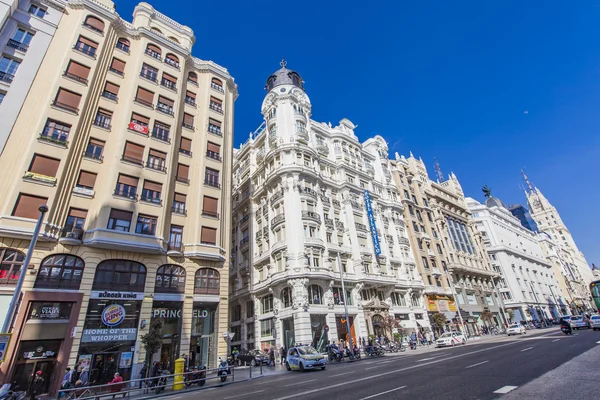 Gran Via kohteessa Madrid, Espanja — kuvapankkivalokuva