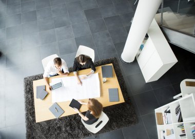 Ofiste çalışanlar.