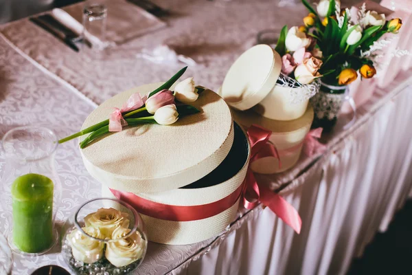 Blommig bröllop dekorationer — Stockfoto