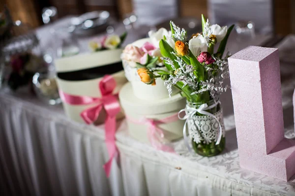 Blumenschmuck für die Hochzeit — Stockfoto