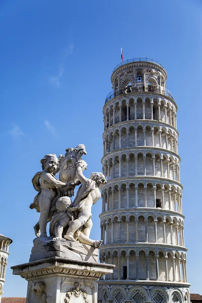 Piazza dei Miracoli en Pisa — Foto de Stock