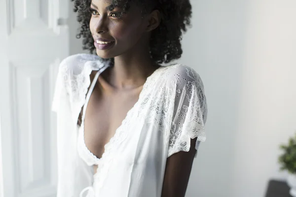 Pretty young african american woman — Stock Photo, Image