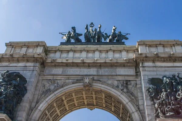 Vojáci a námořníci oblouk v Brooklynu, New York City — Stock fotografie