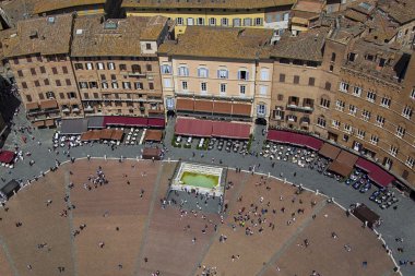 Siena 'daki Piazza del Campo