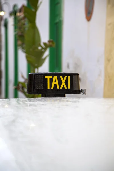 Taxischild aus nächster Nähe — Stockfoto