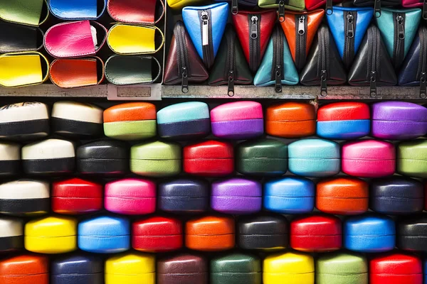 Renkli deri durumlarda