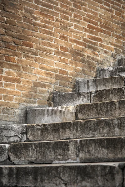 오래 된 돌 계단 — 스톡 사진