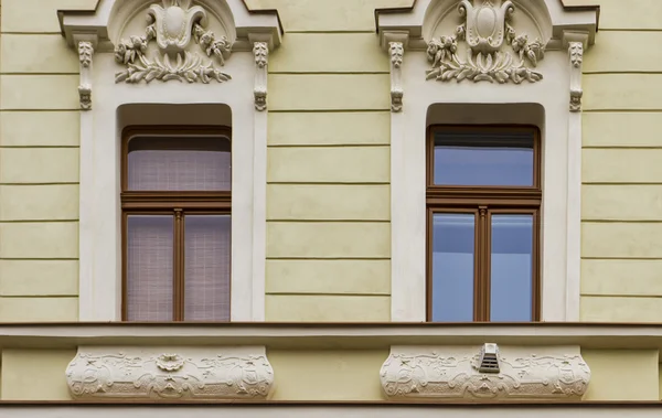 Traditionella windows från Prag — Stockfoto