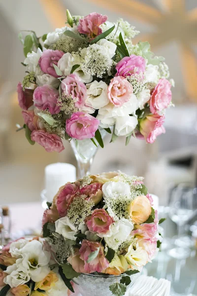 Blumenschmuck für die Hochzeit — Stockfoto