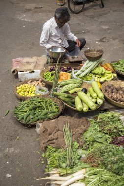 Adam Mumbai piyasada