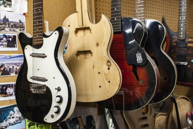 Carmine sokak gitar New York'ta depolamak