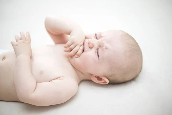 Cute Baby Girl Crying Bed — Stock Photo, Image