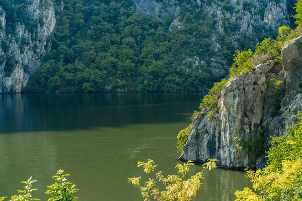 Vista Para Desfiladeiro Danúbio Djerdap Fronteira Sérvio Romena — Fotografia de Stock