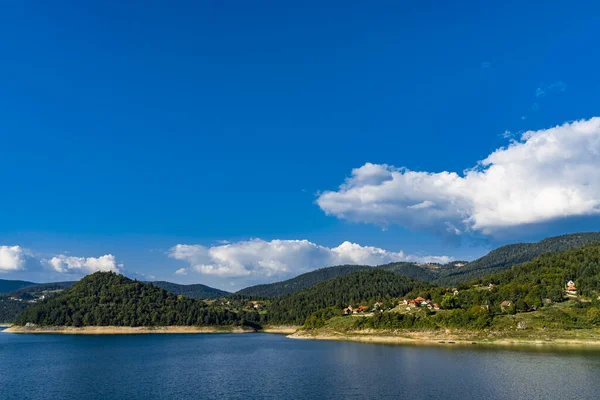 在塞尔维亚Zovine湖的风景 — 图库照片