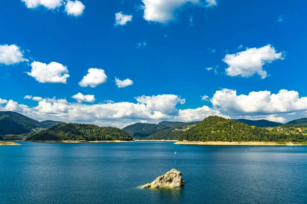 Pohled Umělé Jezero Zaovine Srbsku — Stock fotografie