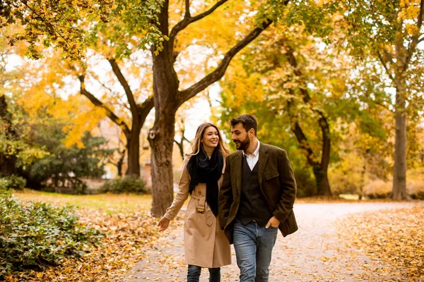 Handsome Young Couple Walking Autumn Park — Stock Photo, Image