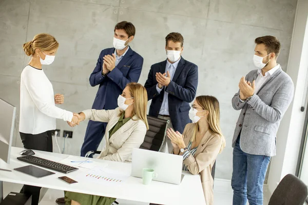 Groupe Gens Affaires Ont Une Réunion Travailler Dans Bureau Porter — Photo