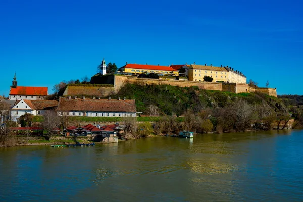 Fortaleza Petrovaradin Sobre Rio Danúbio Novi Sad Sérvia — Fotografia de Stock