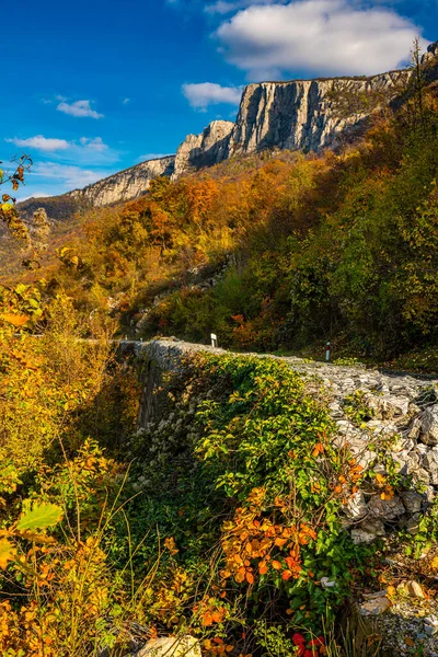 Utsikt Över Vägen Donau Ravinen Djerdap Vid Gränsen Mellan Serbien — Stockfoto