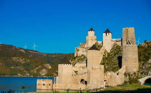 Vista Fortaleza Medieval Golubac Sérvia — Fotografia de Stock