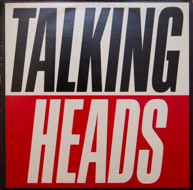 BELGRAD, SERBIA - 23 Ekim 2019: Talking Heads 'in vinil albümü True Stories' in kapağı. 15 Eylül 1986 'da yayınlanan yedinci stüdyo albümüdür..