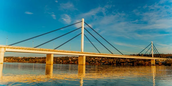 Sırbistan Novi Sad Kentindeki Özgürlük Köprüsüne Bak — Stok fotoğraf