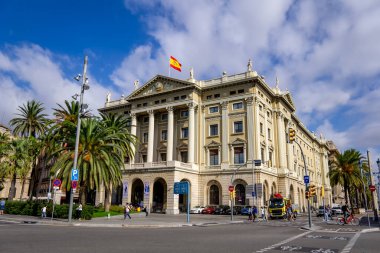 BARCELONA, İspanya - 8 Ekim 2019: Gobierno Militar, Barcelona, Katalonya, İspanya 'da askeri hükümet kuruldu. İnşaatı 1928 yılında Savaş Bakanlığı 'nın ofislerini barındırmak için başladı..