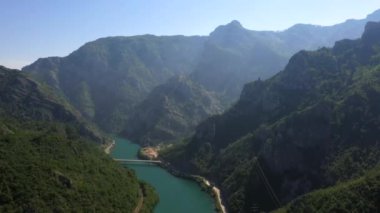 Bosna-Hersek 'teki Neretva Vadisi' nin havadan görünüşü