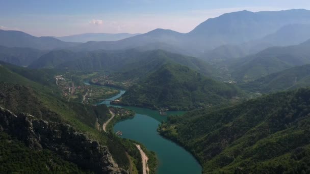 Vista aérea do vale do rio Neretva na Bósnia e Herzegovina — Vídeo de Stock