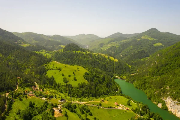 Letecký Pohled Jezero Spajici Hory Tara Srbsku — Stock fotografie