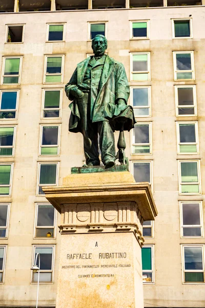 Estatua Bronce Raffaele Rubattino Génova Italia Fue Fundador Marina Italiana —  Fotos de Stock