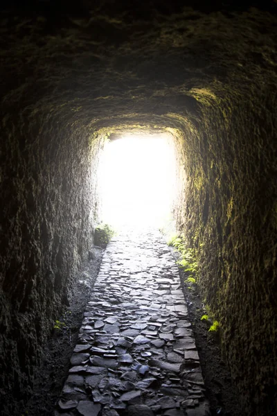 Licht Ende Des Steintunnels — Stockfoto
