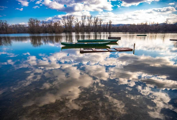 Small Wooden Boats Calm Lake — Stock Photo, Image