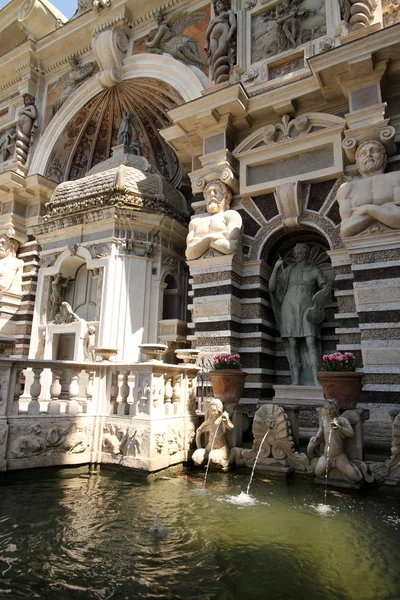 在 tivoli，意大利的别墅埃斯特器官喷泉 — 图库照片