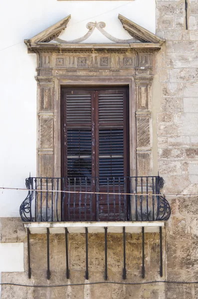 Old siclian window — Stock Photo, Image