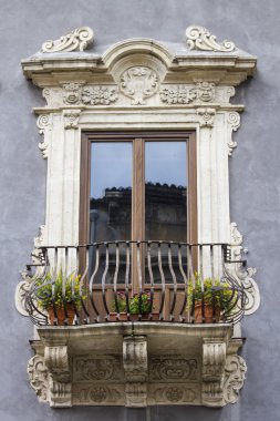 eski Sicilyalı penceresi