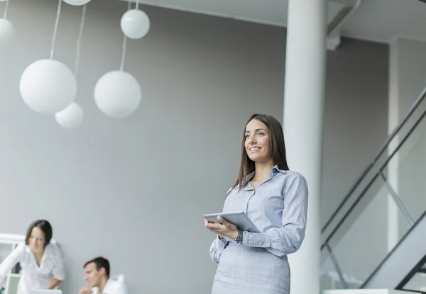 Personas en la oficina — Foto de Stock