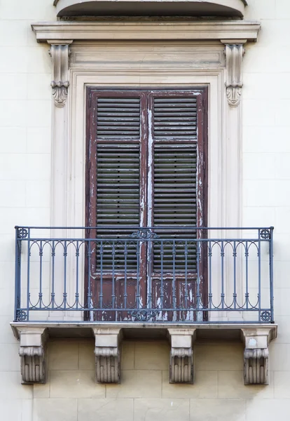 Altes siklisches Fenster — Stockfoto