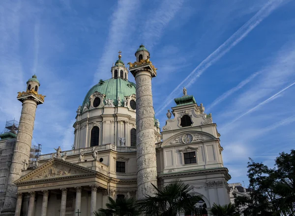 Karlskirche, Vídeň — Stock fotografie