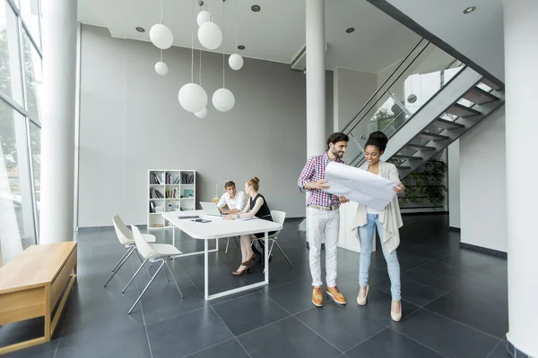 People working in the office — Stock Photo, Image