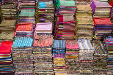 Fes, Fas içinde belgili tanımlık çarşı kumaşlarda