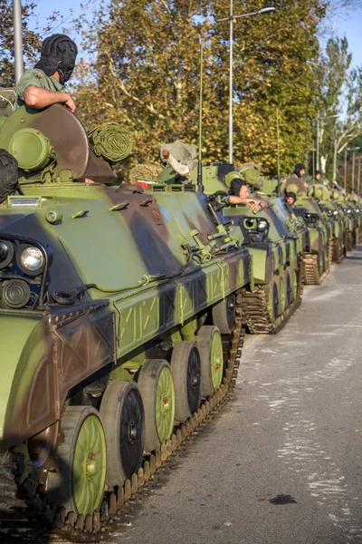 Infanteriefahrzeuge der serbischen Streitkräfte — Stockfoto