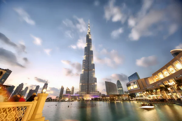 Burj Khalifa i Dubai – stockfoto