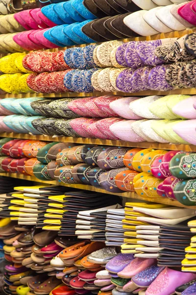 Zapatos en el mercado en Agadir, Marruecos —  Fotos de Stock