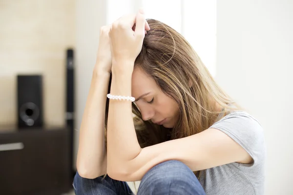 Mulher triste. — Fotografia de Stock