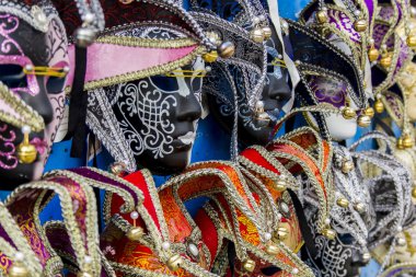 Venedik karnaval maskesi