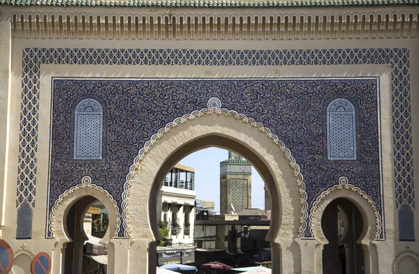Bab Bou Jeloud gate (blauwe Gate) in Fez, Marokko — Stockfoto