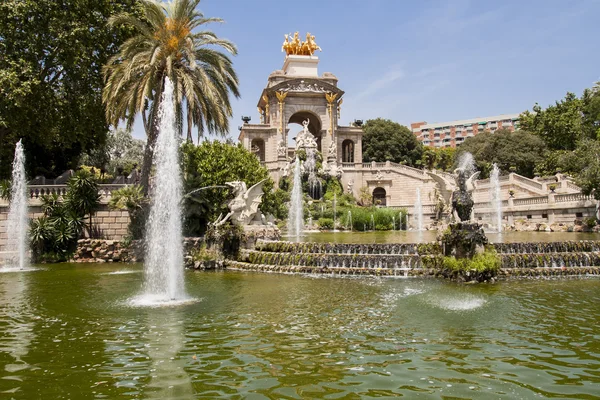 Brunnen im parc de la ciutadella in barcelona — Stockfoto