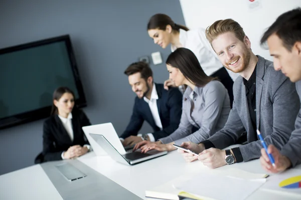 Young people in the office — Stock Photo, Image