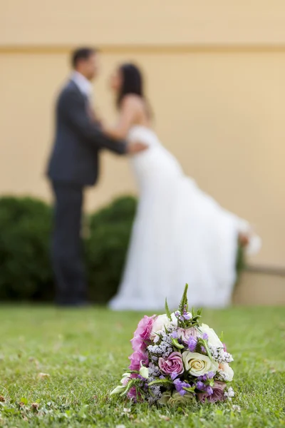 結婚式のカップル — ストック写真